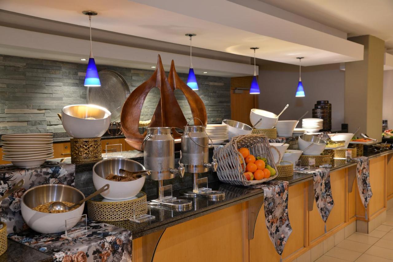 Road Sandton Hotel *